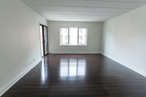 Tiny photo for 905 Center Street #208, Des Plaines, IL 60016 (MLS # 12509821)