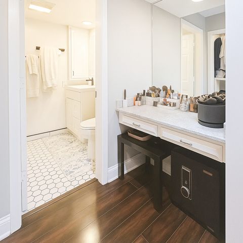 Tiny photo for 905 Center Street #208, Des Plaines, IL 60016 (MLS # 12509821)