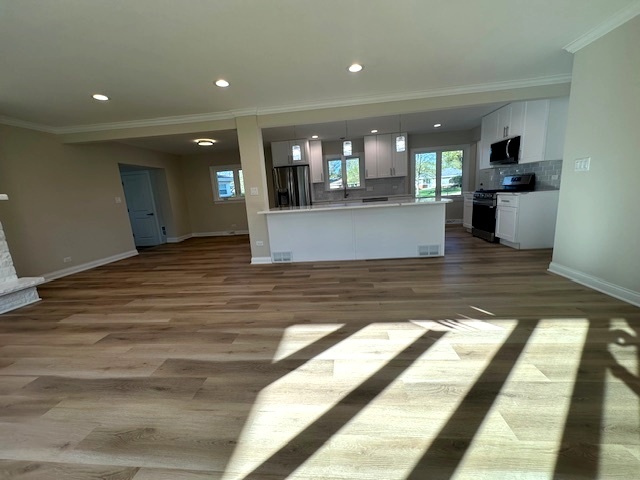 100 W Berkshire Lane