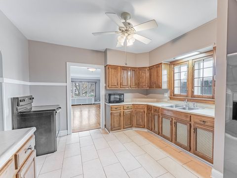 Tiny photo for 2246 Clinton Avenue, Berwyn, IL 60402 (MLS # 12641361)