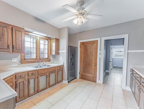 Tiny photo for 2246 Clinton Avenue, Berwyn, IL 60402 (MLS # 12641361)