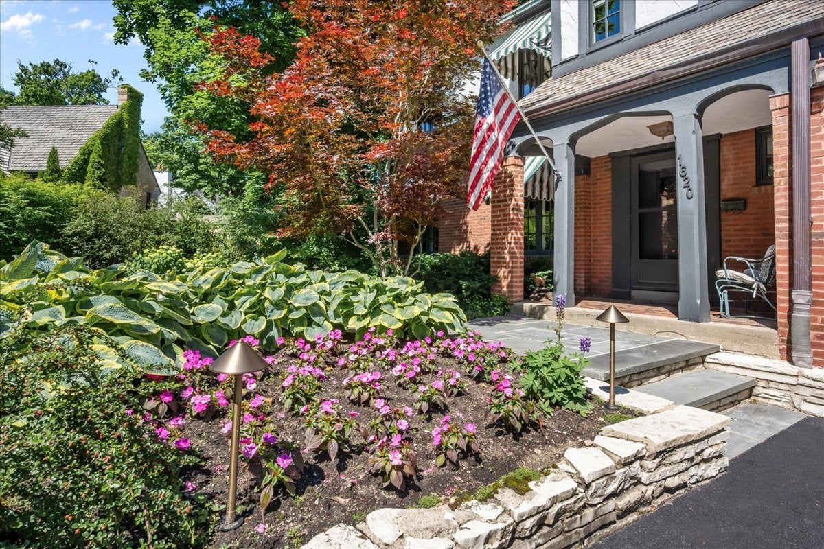 1620 Ravine Terrace