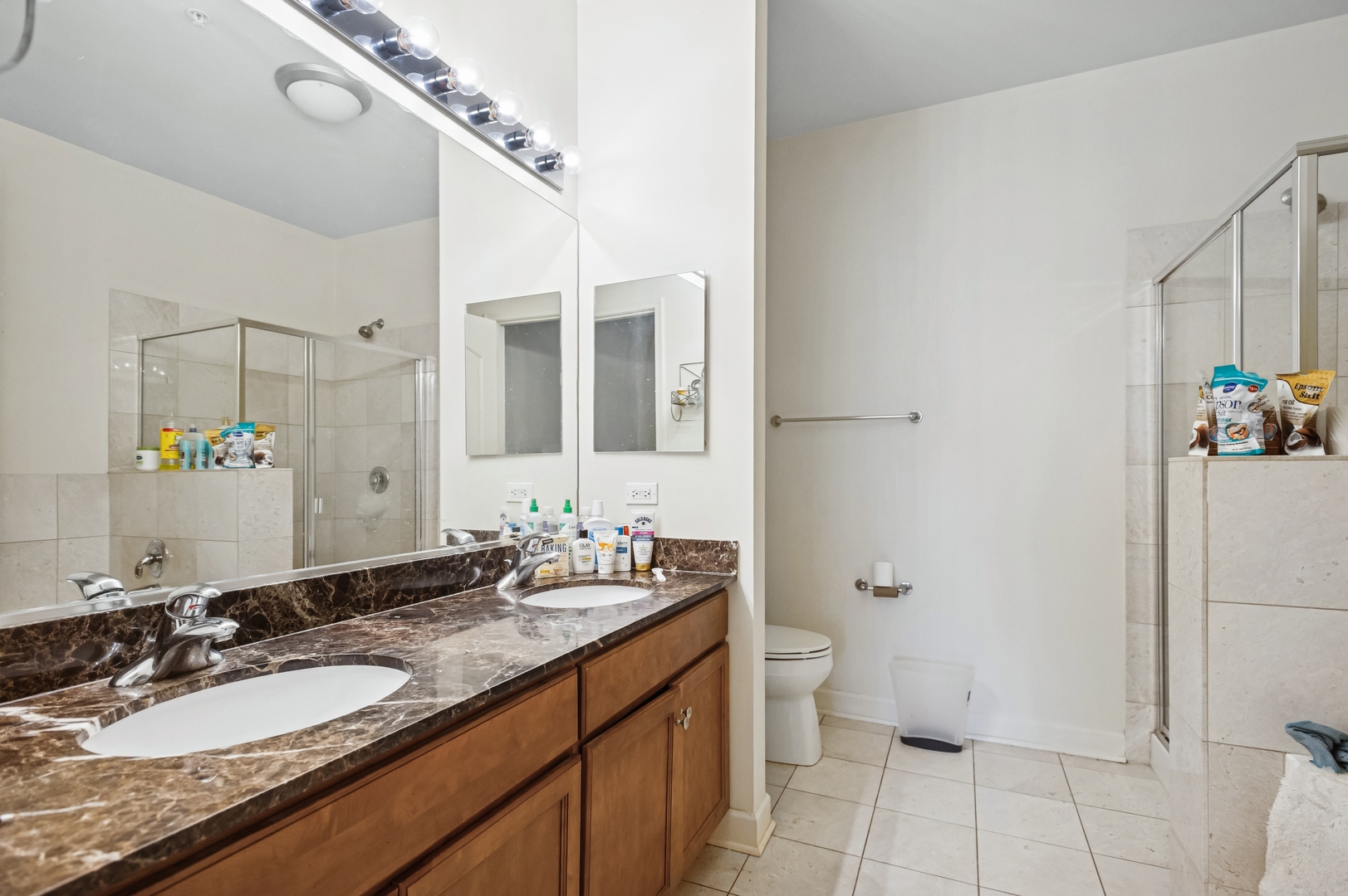 Chicago, Illinois 60601, United States, 3 Bedrooms Bedrooms, ,3 BathroomsBathrooms,Residential,Active,149934