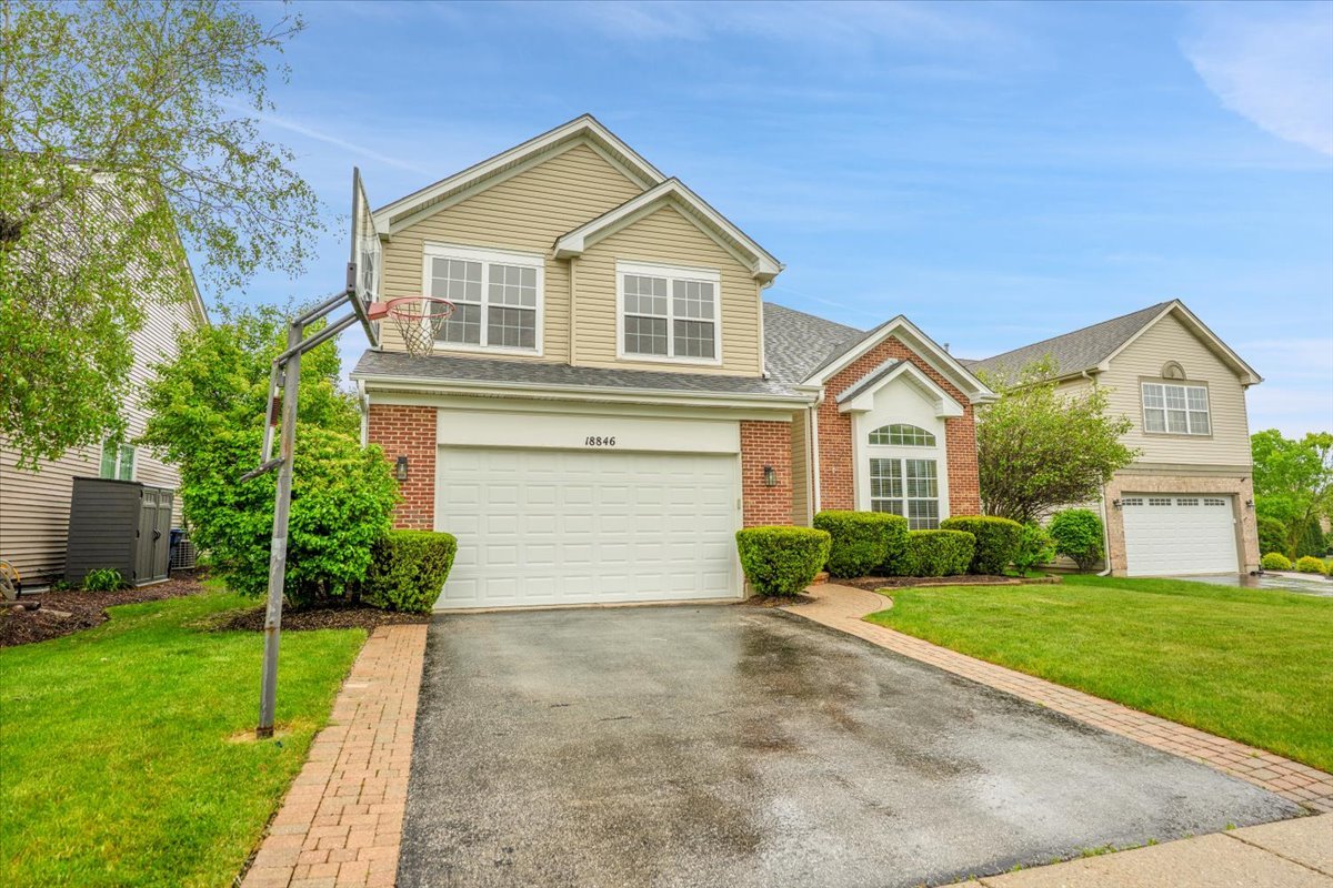 18846 W Wooddale Trail