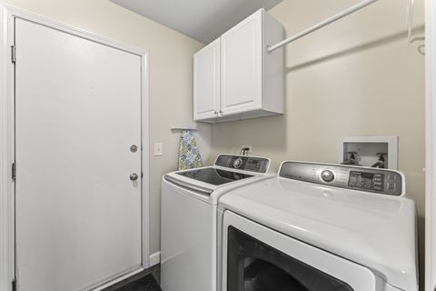 Tiny photo for 1108 Heavens Gate Drive, Lake In The Hills, IL 60156 (MLS # 12533596)