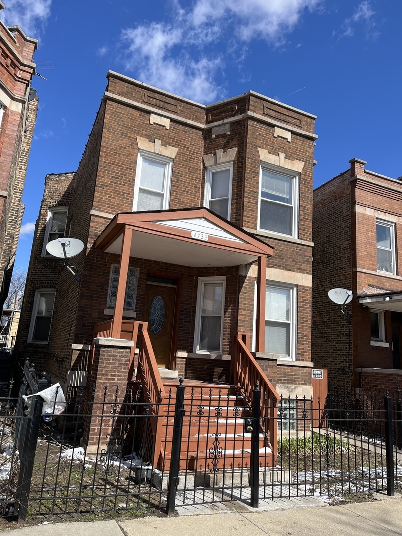 4732 W Congress Parkway