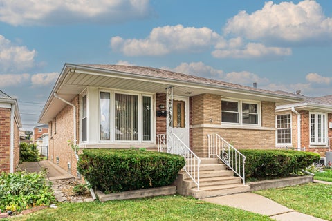 Photo of 1528 N 21 Avenue, Melrose Park, IL 60160 (MLS # 12754928)