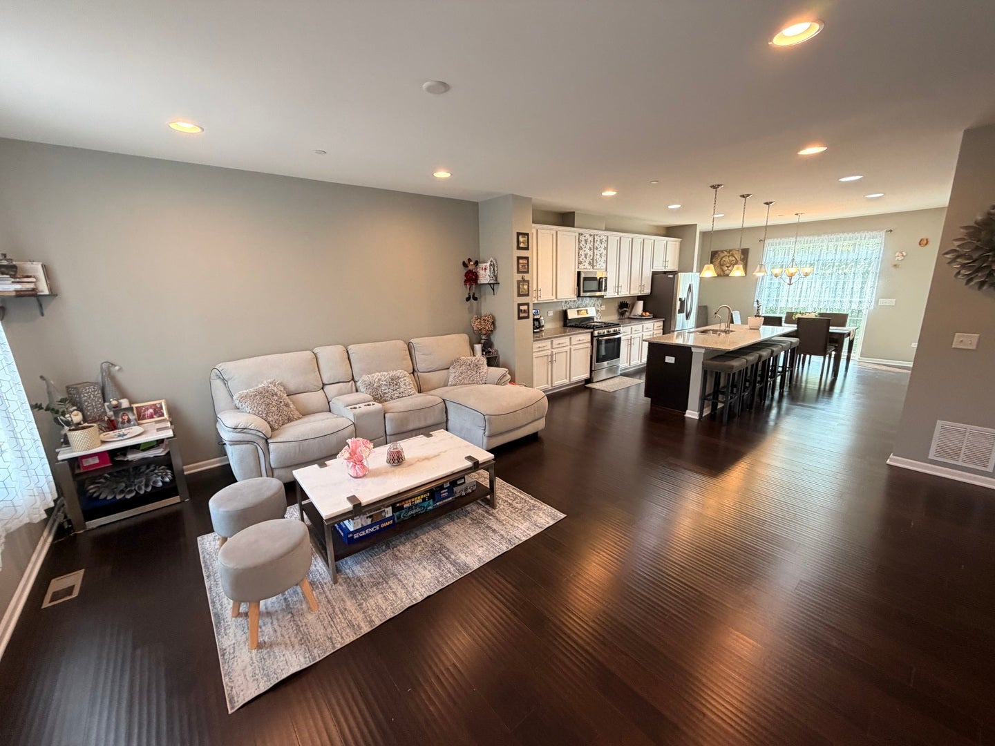 2527 Huntleigh Lane