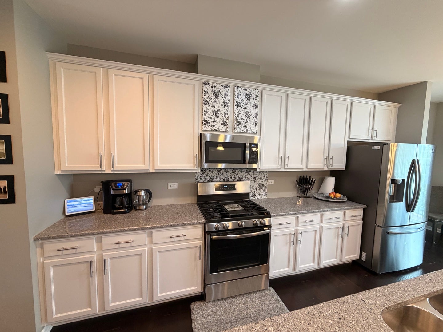 2527 Huntleigh Lane