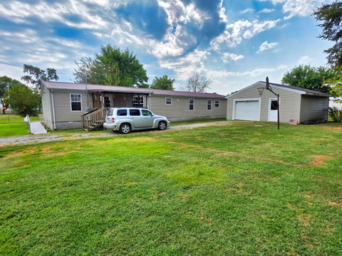 Tiny photo for 121 Meyer Street, Flora, IL 62839 (MLS # 12756042)
