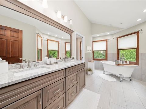 Tiny photo for 1625 Churchill Court, Libertyville, IL 60048 (MLS # 12488905)
