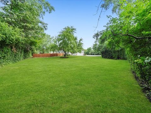 Tiny photo for 1625 Churchill Court, Libertyville, IL 60048 (MLS # 12488905)