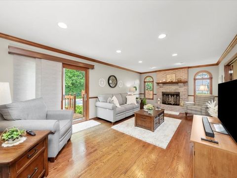 Tiny photo for 1625 Churchill Court, Libertyville, IL 60048 (MLS # 12488905)