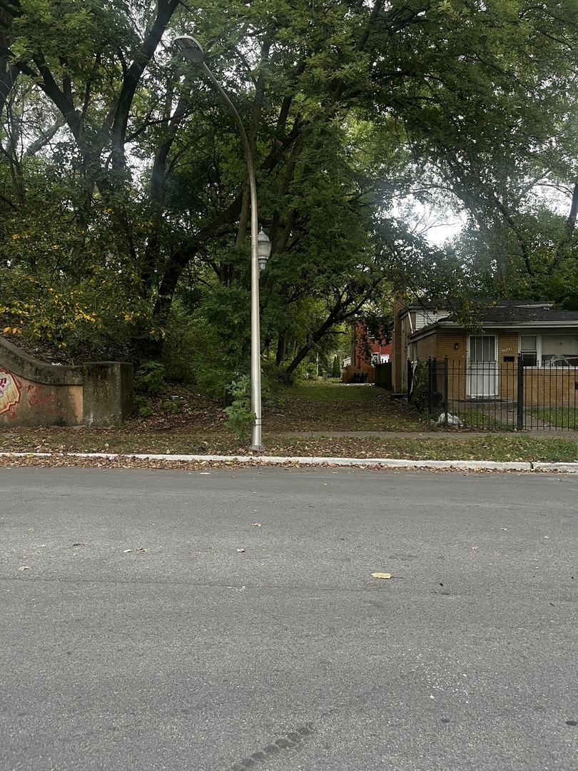 5831 S Carpenter Street