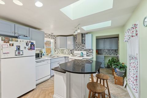 Tiny photo for 515 Oak Street, Elgin, IL 60123 (MLS # 12635237)
