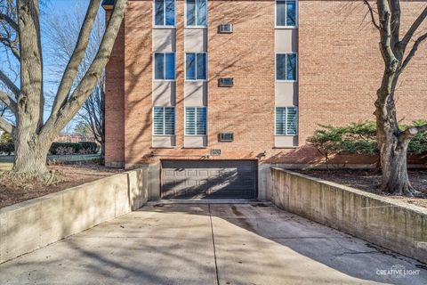 Tiny photo for 1004 N Mill Street #312, Naperville, IL 60563 (MLS # 12552466)
