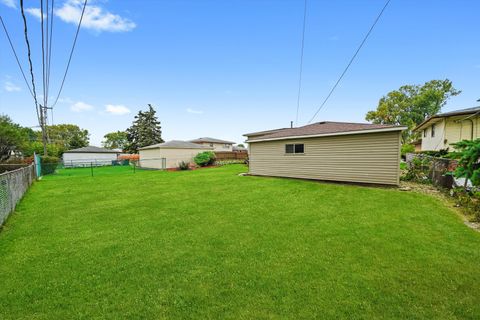 Tiny photo for 7721 Normandy Avenue, Burbank, IL 60459 (MLS # 12479620)