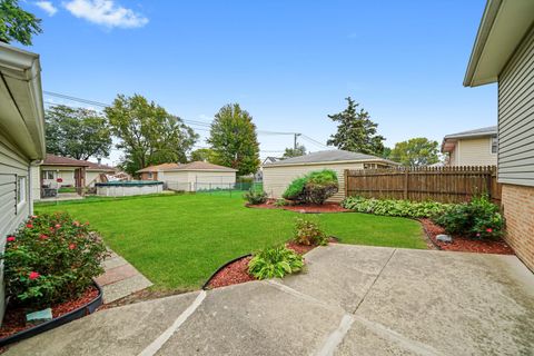 Tiny photo for 7721 Normandy Avenue, Burbank, IL 60459 (MLS # 12479620)