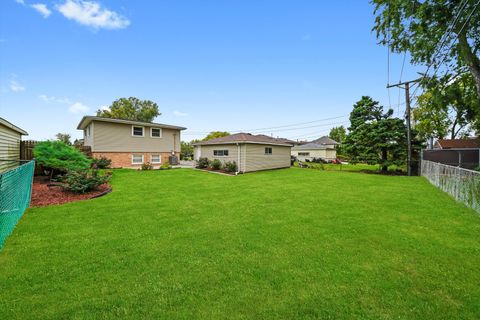 Tiny photo for 7721 Normandy Avenue, Burbank, IL 60459 (MLS # 12479620)