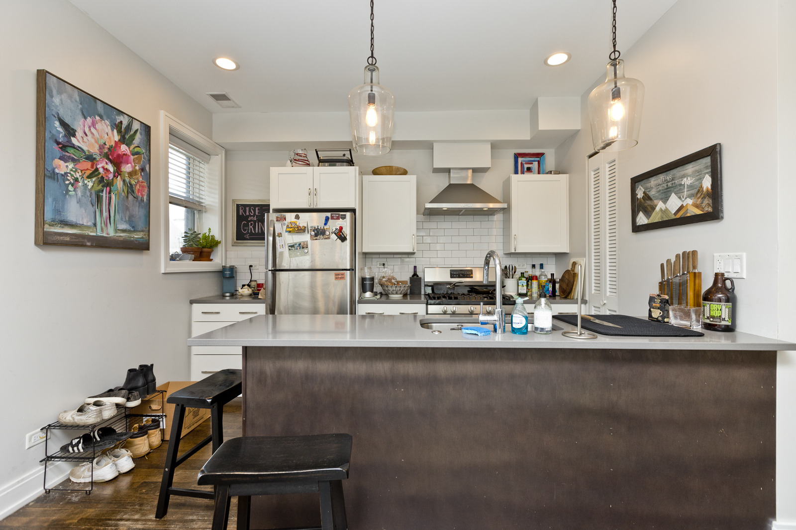 856 N Hermitage Avenue 2R