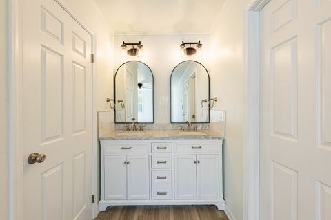 Tiny photo for 1224 W Whytecliff Road, Palatine, IL 60067 (MLS # 12552688)