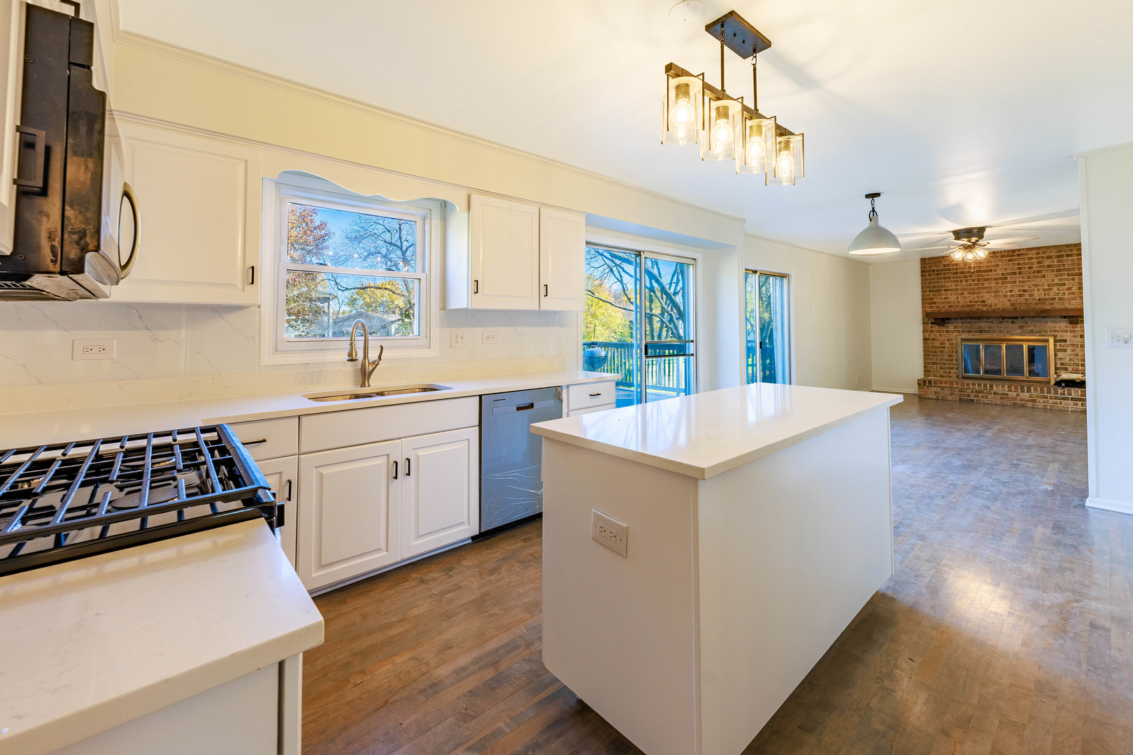 1224 W Whytecliff Road