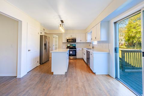 Tiny photo for 1224 W Whytecliff Road, Palatine, IL 60067 (MLS # 12552688)