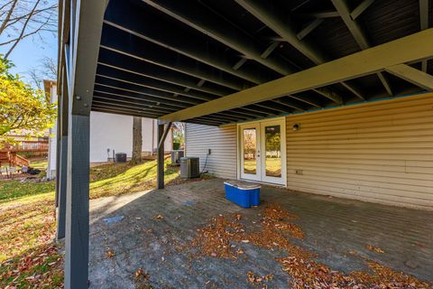 Tiny photo for 1224 W Whytecliff Road, Palatine, IL 60067 (MLS # 12552688)