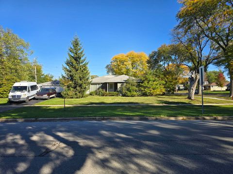 Tiny photo for 4209 Owl Drive, Rolling Meadows, IL 60008 (MLS # 12496246)