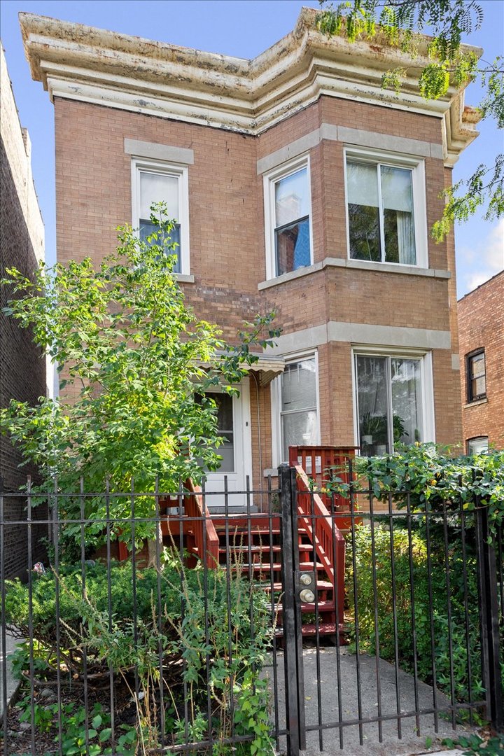 3911 N Kedzie Avenue
