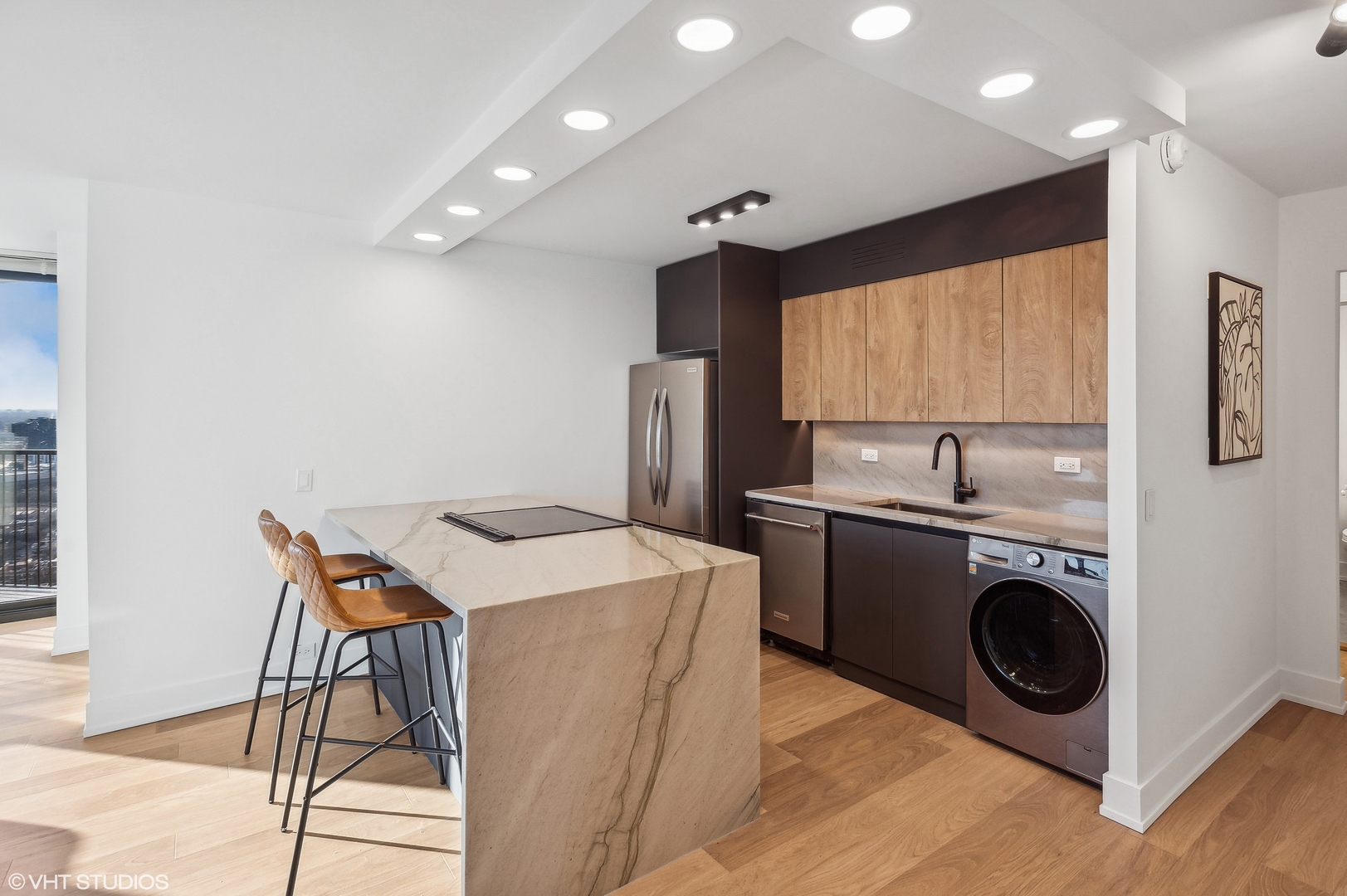 1560 N Sandburg Terrace 4201J