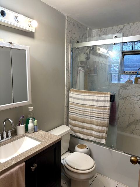 Tiny photo for 210 Linn Court #D, North Aurora, IL 60542 (MLS # 12589084)