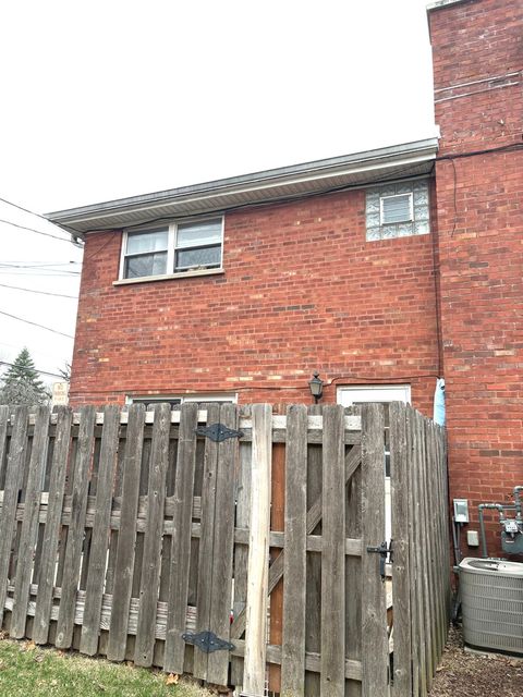 Tiny photo for 210 Linn Court #D, North Aurora, IL 60542 (MLS # 12589084)