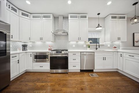 Tiny photo for 3031 Oak park Avenue, Berwyn, IL 60402 (MLS # 12464591)