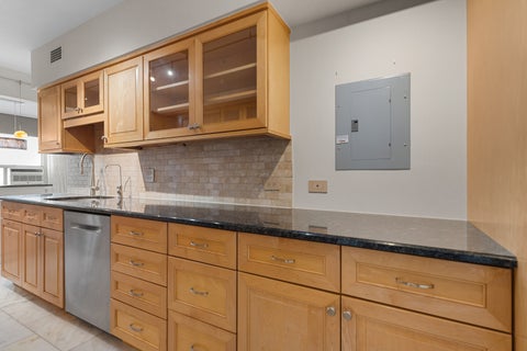 Tiny photo for 3180 N Lake Shore Drive #17F, Chicago, IL 60657 (MLS # 12777425)