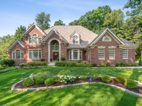 Photo of 3017 Glen Eagles Court, St. Charles, IL 60174 (MLS # 12764593)