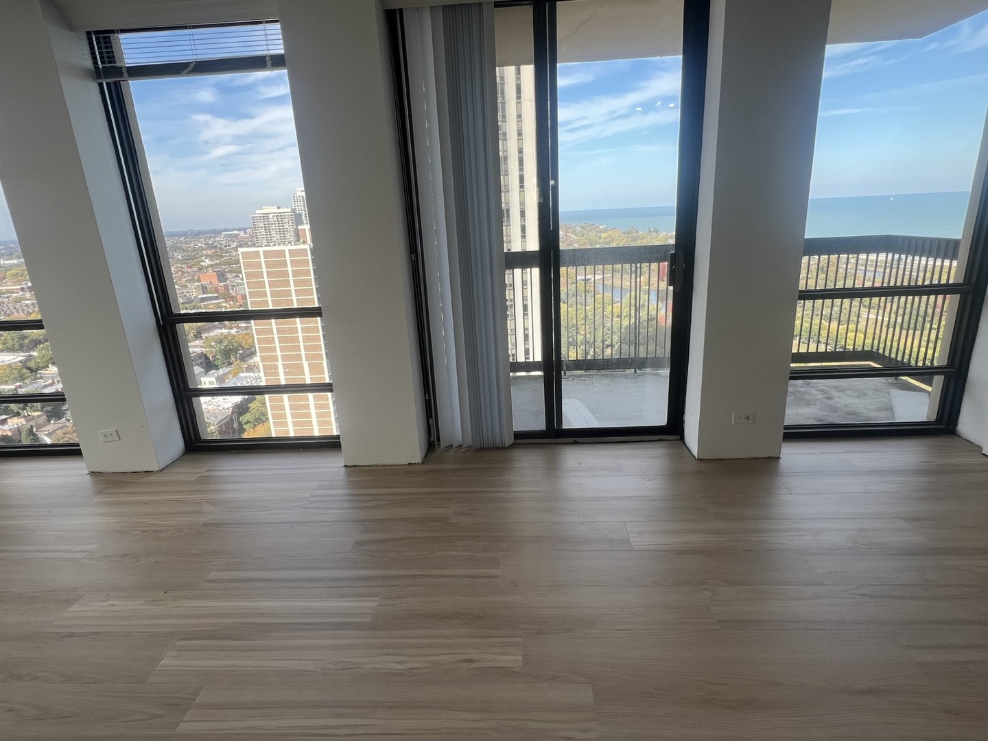 1660 N LaSalle Drive 2812