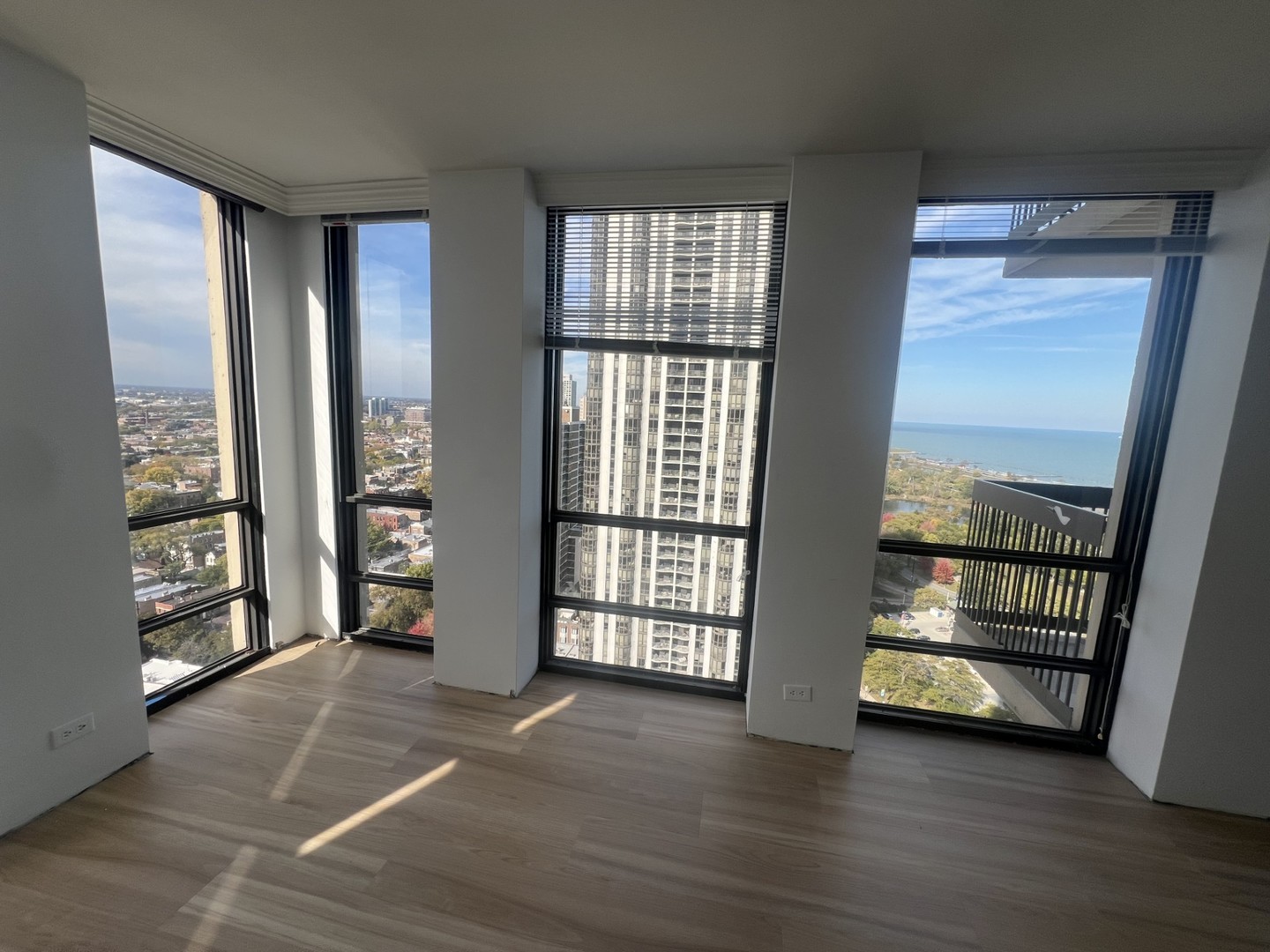 1660 N LaSalle Drive 2812