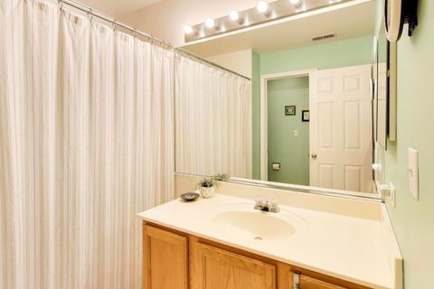 Tiny photo for 6648 Weather Hill Drive, Willowbrook, IL 60527 (MLS # 12542132)