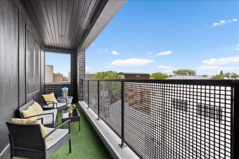 Tiny photo for 1523 N Western Avenue #4C, Chicago, IL 60622 (MLS # 12644077)