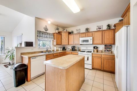 Tiny photo for 3263 Pinewood Drive, Yorkville, IL 60560 (MLS # 12467938)