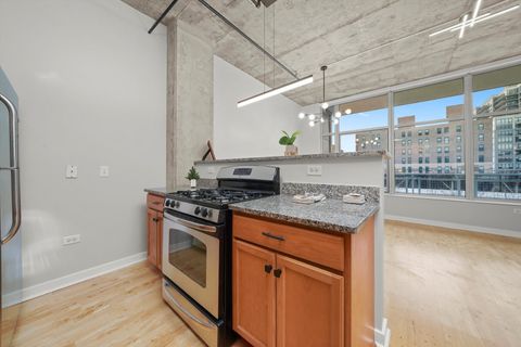 Tiny photo for 50 E 16 Street #414, Chicago, IL 60616 (MLS # 12526932)