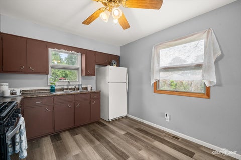 Tiny photo for 323 Kingswood Drive, North Aurora, IL 60542 (MLS # 12754645)