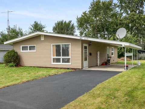Photo of 323 Kingswood Drive, North Aurora, IL 60542 (MLS # 12754645)