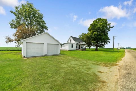Tiny photo for 2711 E 800 North Road, Wenona, IL 61377 (MLS # 12439814)