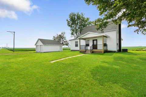 Tiny photo for 2711 E 800 North Road, Wenona, IL 61377 (MLS # 12439814)