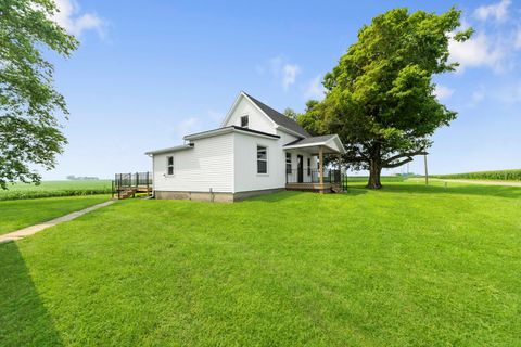 Tiny photo for 2711 E 800 North Road, Wenona, IL 61377 (MLS # 12439814)