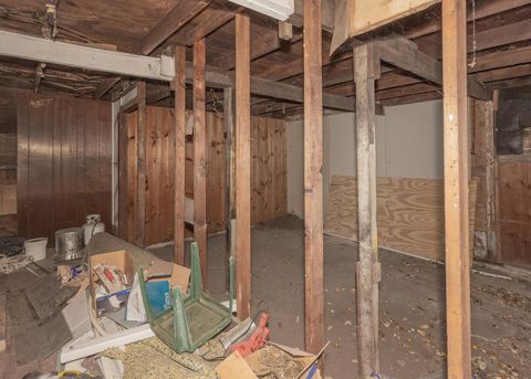 Tiny photo for 2708 7th Avenue, Rock Island, IL 61201 (MLS # 100000503)