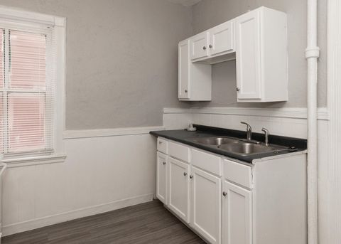 Tiny photo for 2708 7th Avenue, Rock Island, IL 61201 (MLS # 100000503)