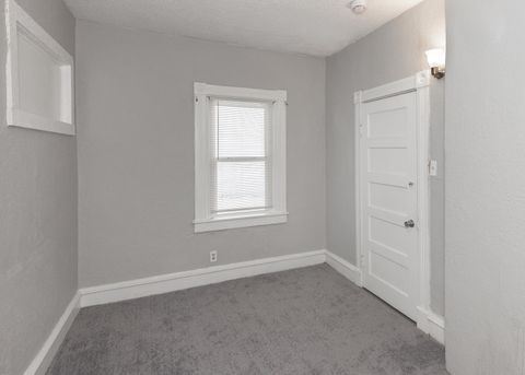 Tiny photo for 2708 7th Avenue, Rock Island, IL 61201 (MLS # 100000503)